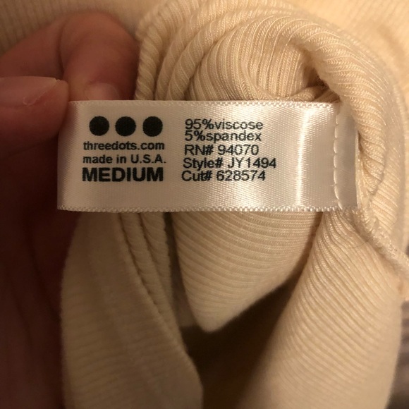 NWT Three Dots mock neck ribbed top - Picture 5 of 6